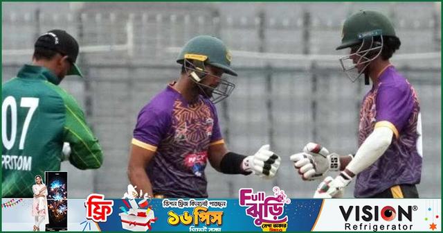 শেষের রোমাঞ্চে ১ উইকেটে জিতল পারটেক্স